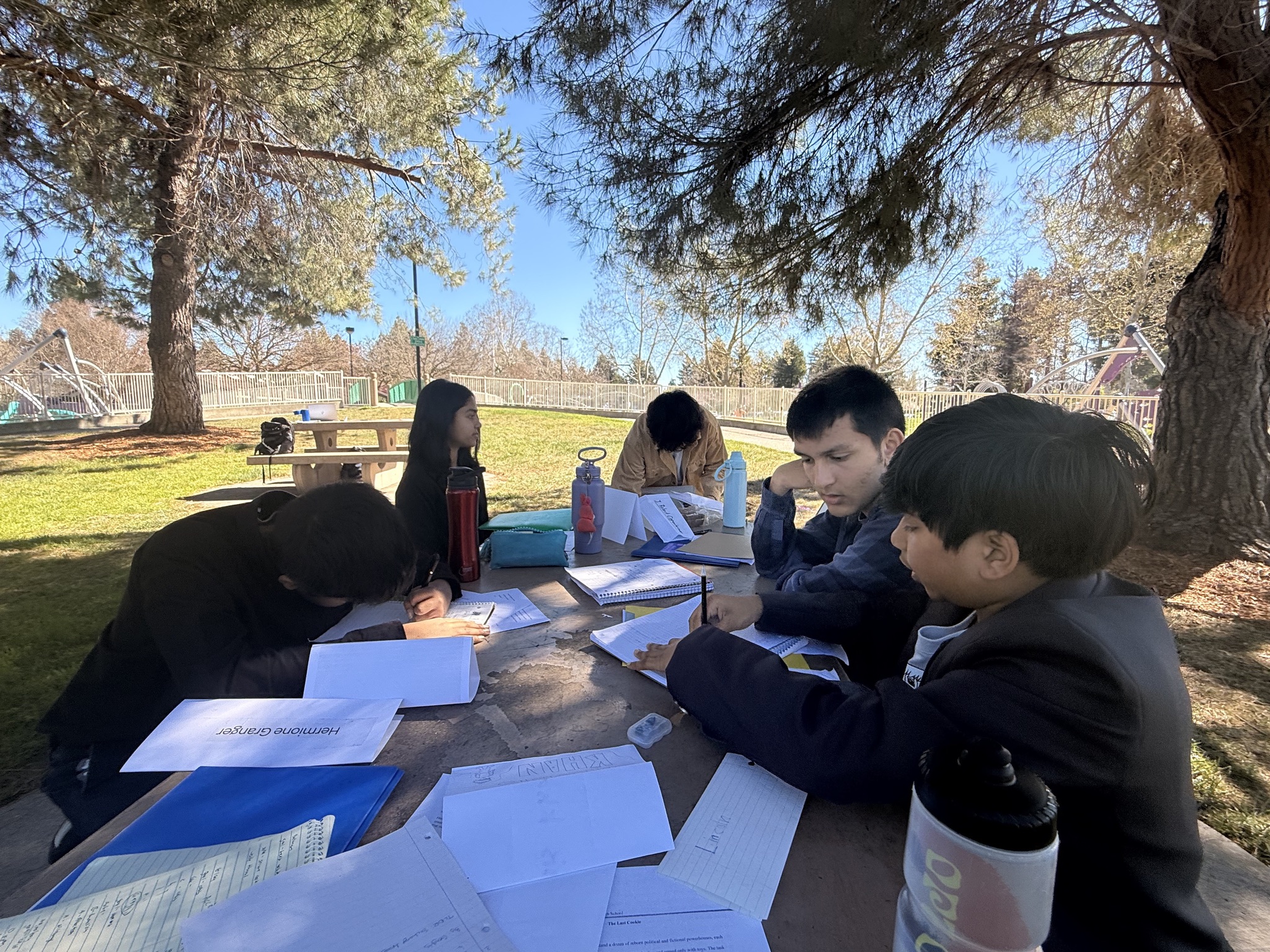 AVMUN members preparing research